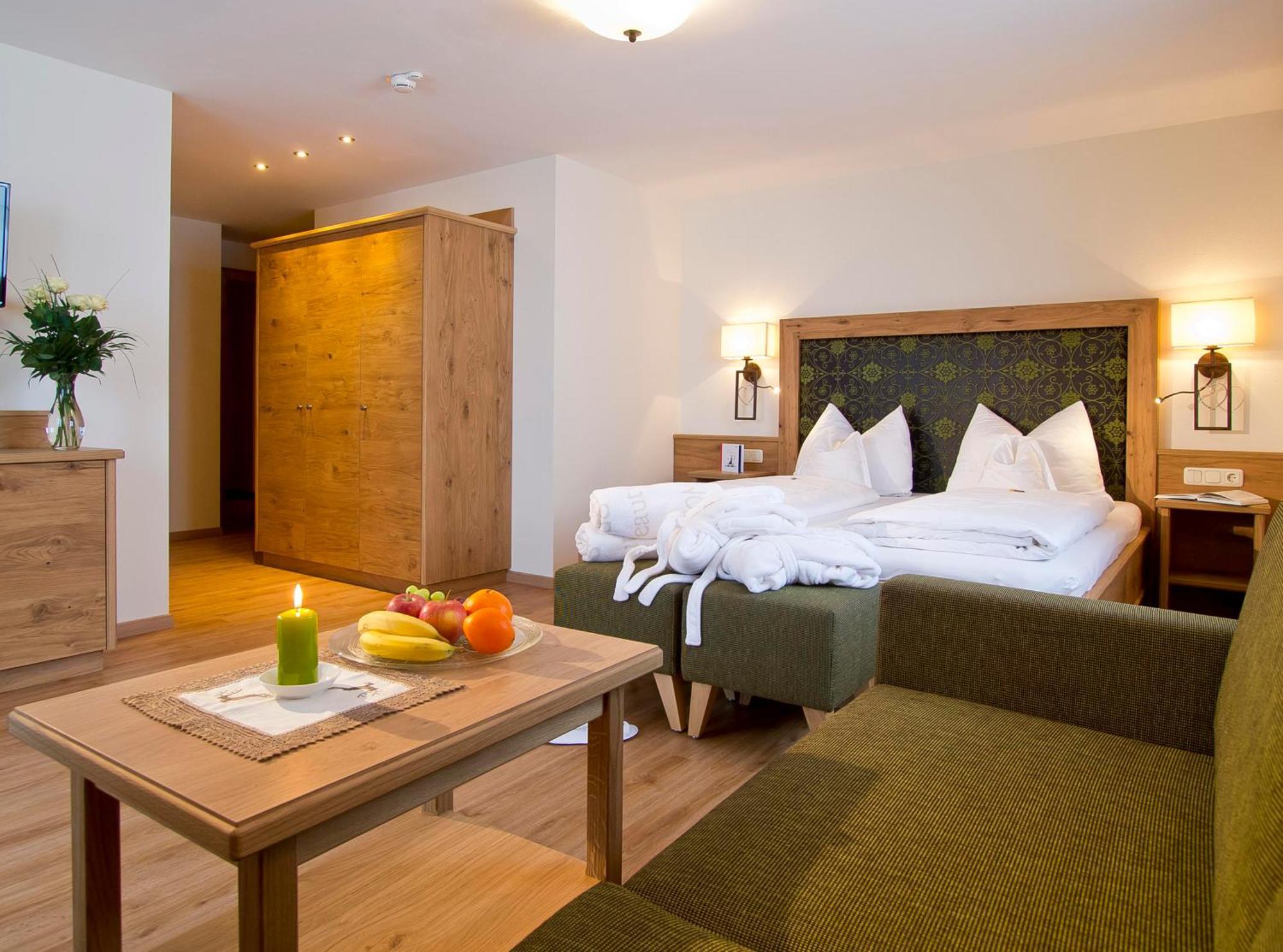 Hotel Garni Bavaria Ellmau Buitenkant foto