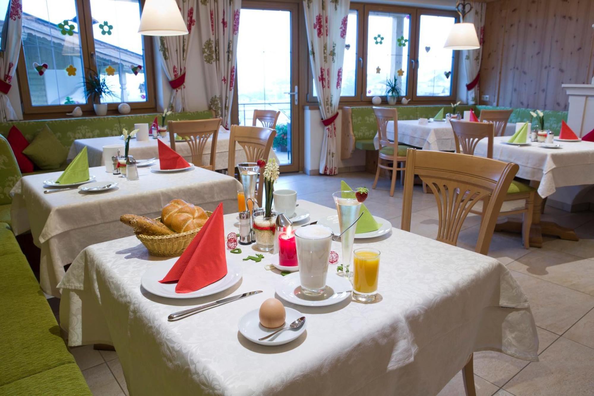 Hotel Garni Bavaria Ellmau Buitenkant foto