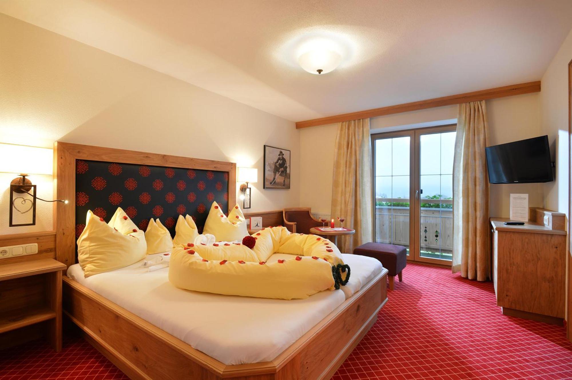 Hotel Garni Bavaria Ellmau Buitenkant foto