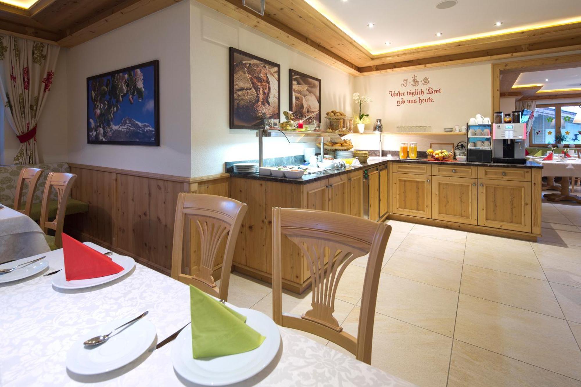 Hotel Garni Bavaria Ellmau Buitenkant foto