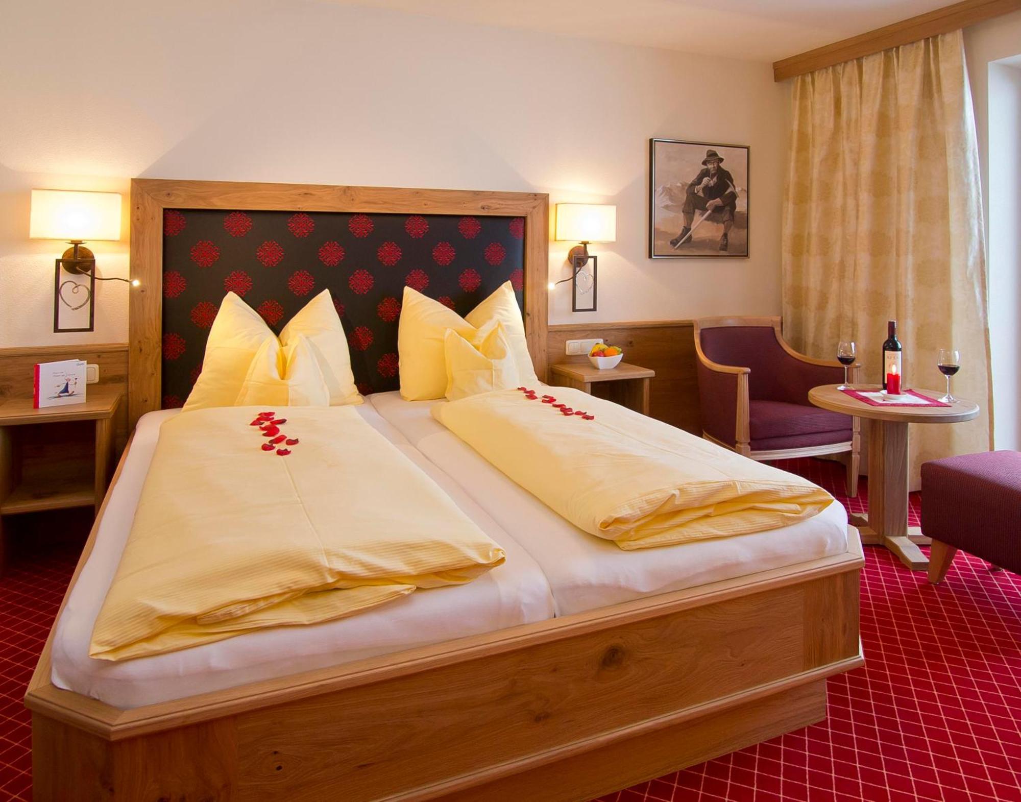 Hotel Garni Bavaria Ellmau Buitenkant foto